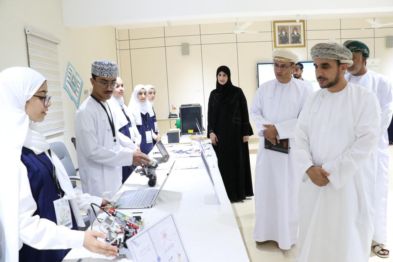 الأسبوع الوطني للعلوم والتكنولوجيا بجنوب الباطنة