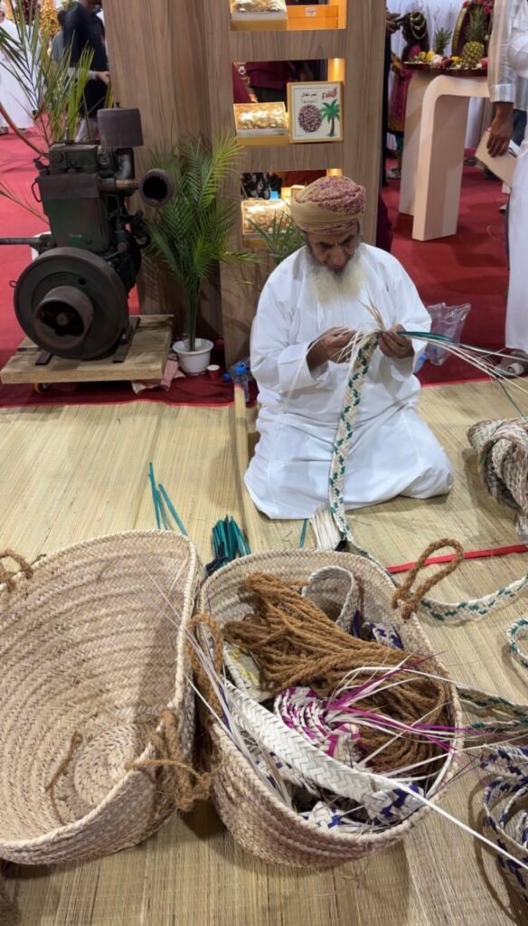 استعراض المنتجات الغذائية والتحويلية المرتبطة بصناعة التمور لفتح آفاق استثمارية جديدة